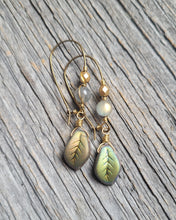 Load image into Gallery viewer, Ostara/Spring Earrings (brass)