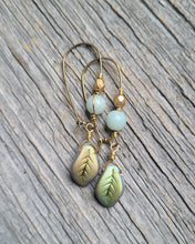 Load image into Gallery viewer, Ostara/Spring Earrings (brass)