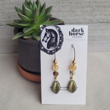 Load image into Gallery viewer, Ostara/Spring Earrings (brass)