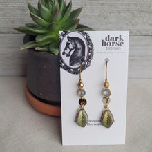 Load image into Gallery viewer, Ostara/Spring Earrings (brass)