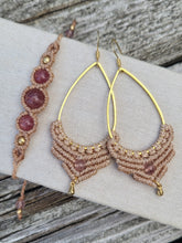 Load image into Gallery viewer, Strawberry Quartz Goddess Macrame Bracelet